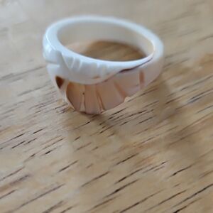 Elegant Cream and Tan Shell Ring